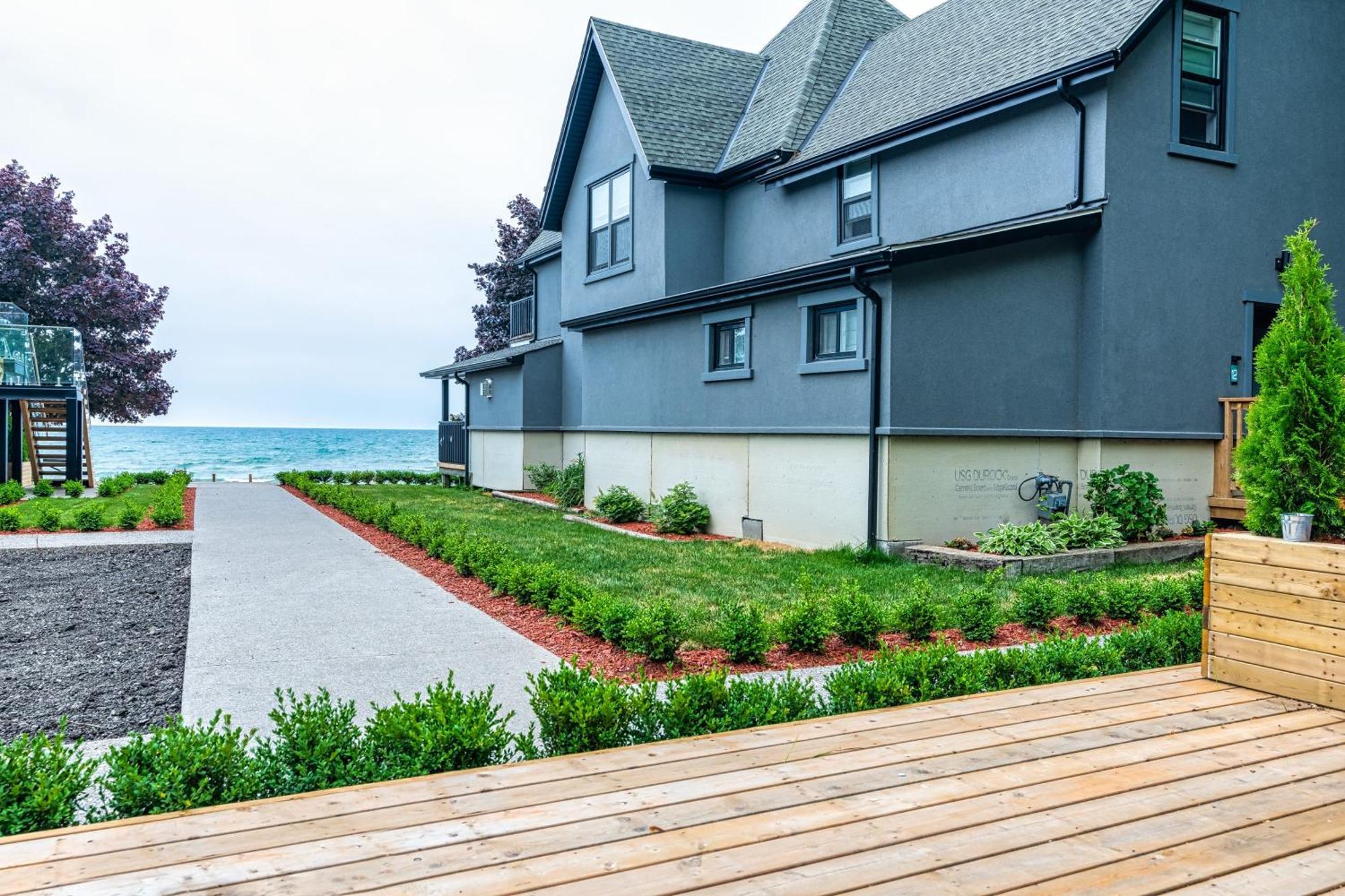 The Long Beach Resort - Beachfront Cottages & Townhouse Suites Wainfleet المظهر الخارجي الصورة