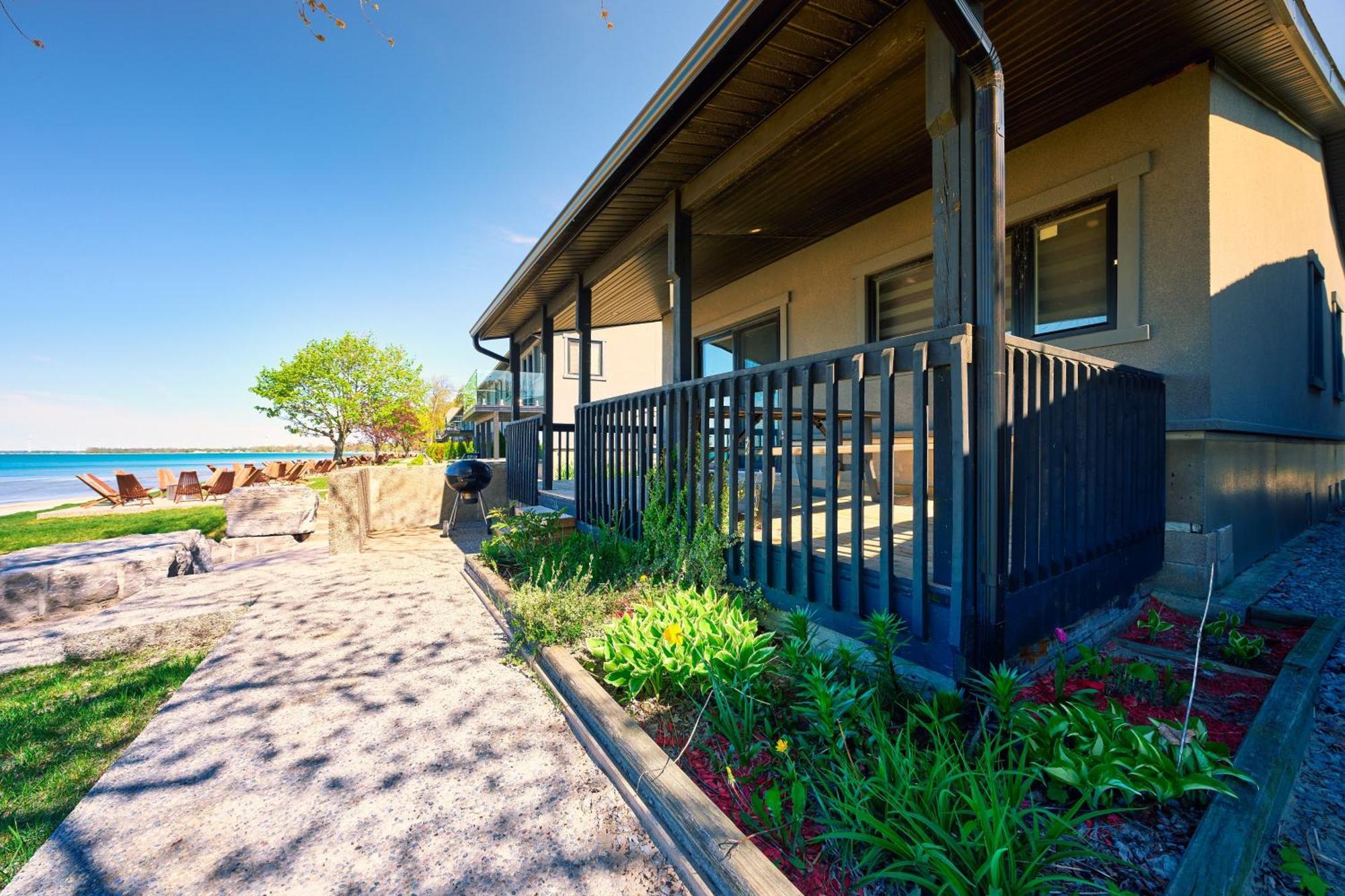 The Long Beach Resort - Beachfront Cottages & Townhouse Suites Wainfleet المظهر الخارجي الصورة