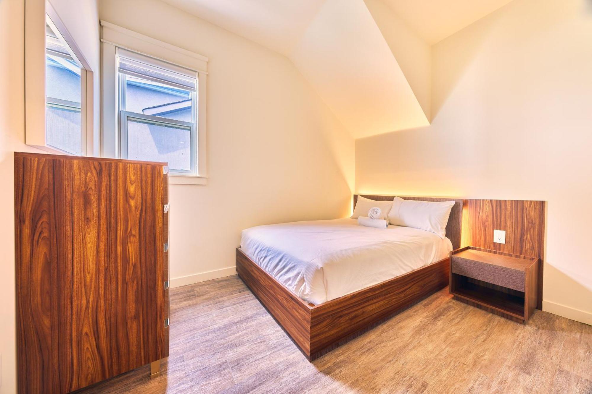 The Long Beach Resort - Beachfront Cottages & Townhouse Suites Wainfleet المظهر الخارجي الصورة