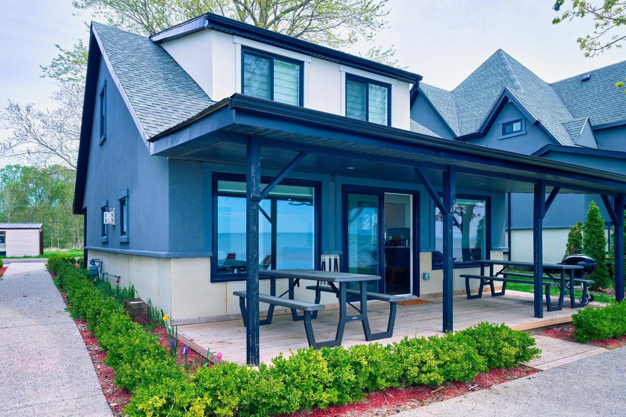 The Long Beach Resort - Beachfront Cottages & Townhouse Suites Wainfleet المظهر الخارجي الصورة