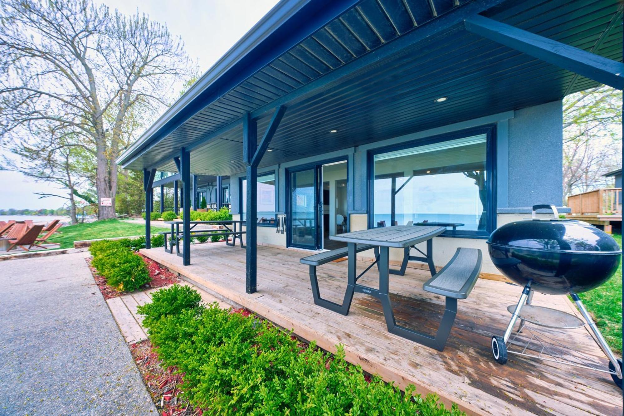 The Long Beach Resort - Beachfront Cottages & Townhouse Suites Wainfleet المظهر الخارجي الصورة